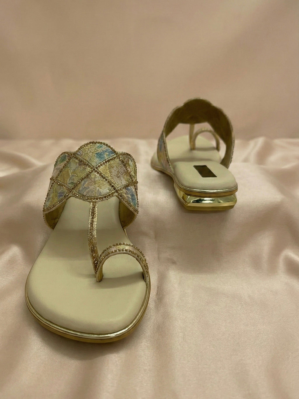 The Heritage Bloom Kolhapuri – Modern Festive Fusion