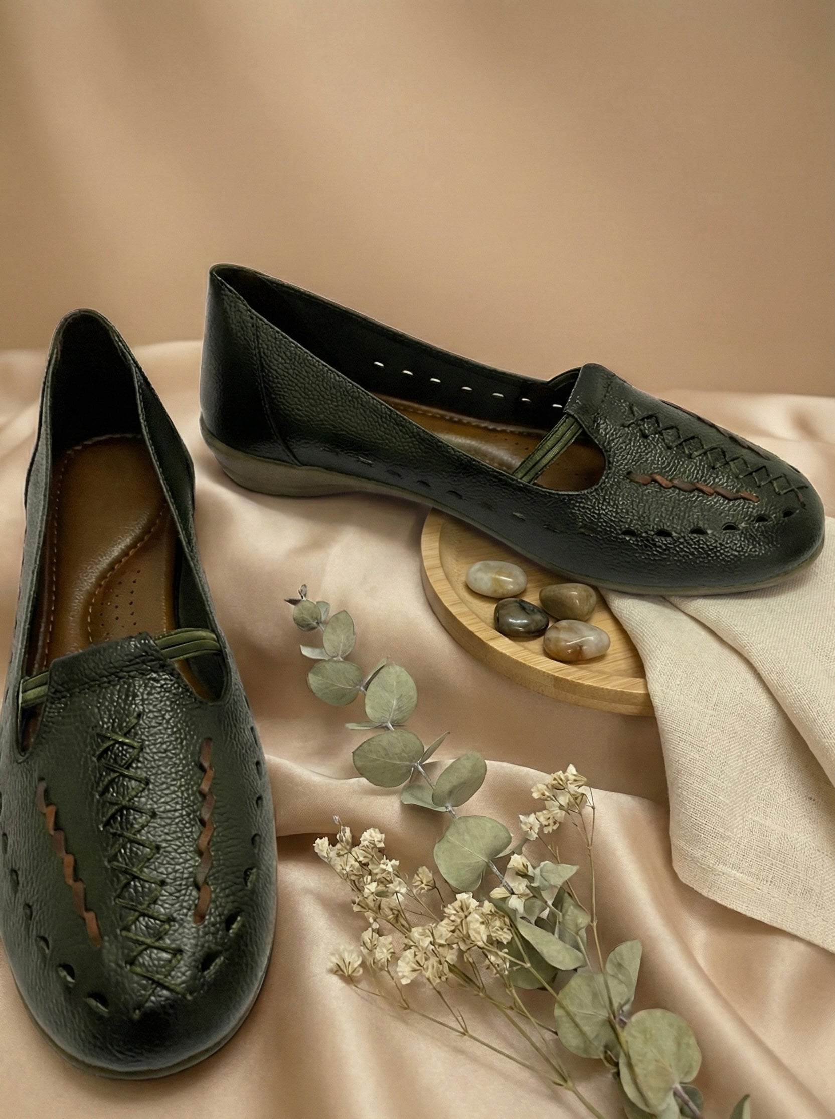 The Bronze Weave Leather Loafer – Breathable Luxury