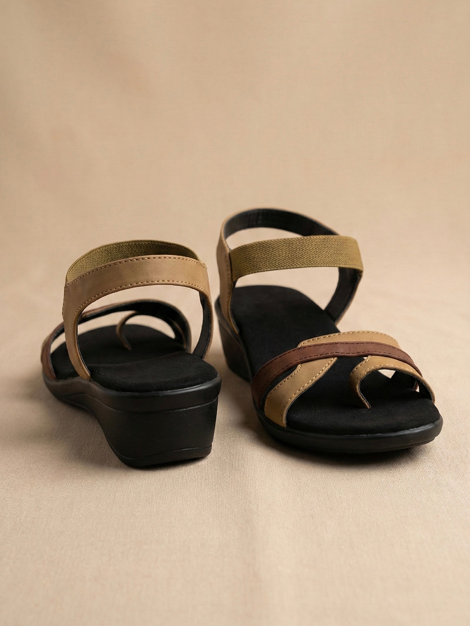 The Urban Stride Wedge Sandal – Secure Fit & All-Day Ease