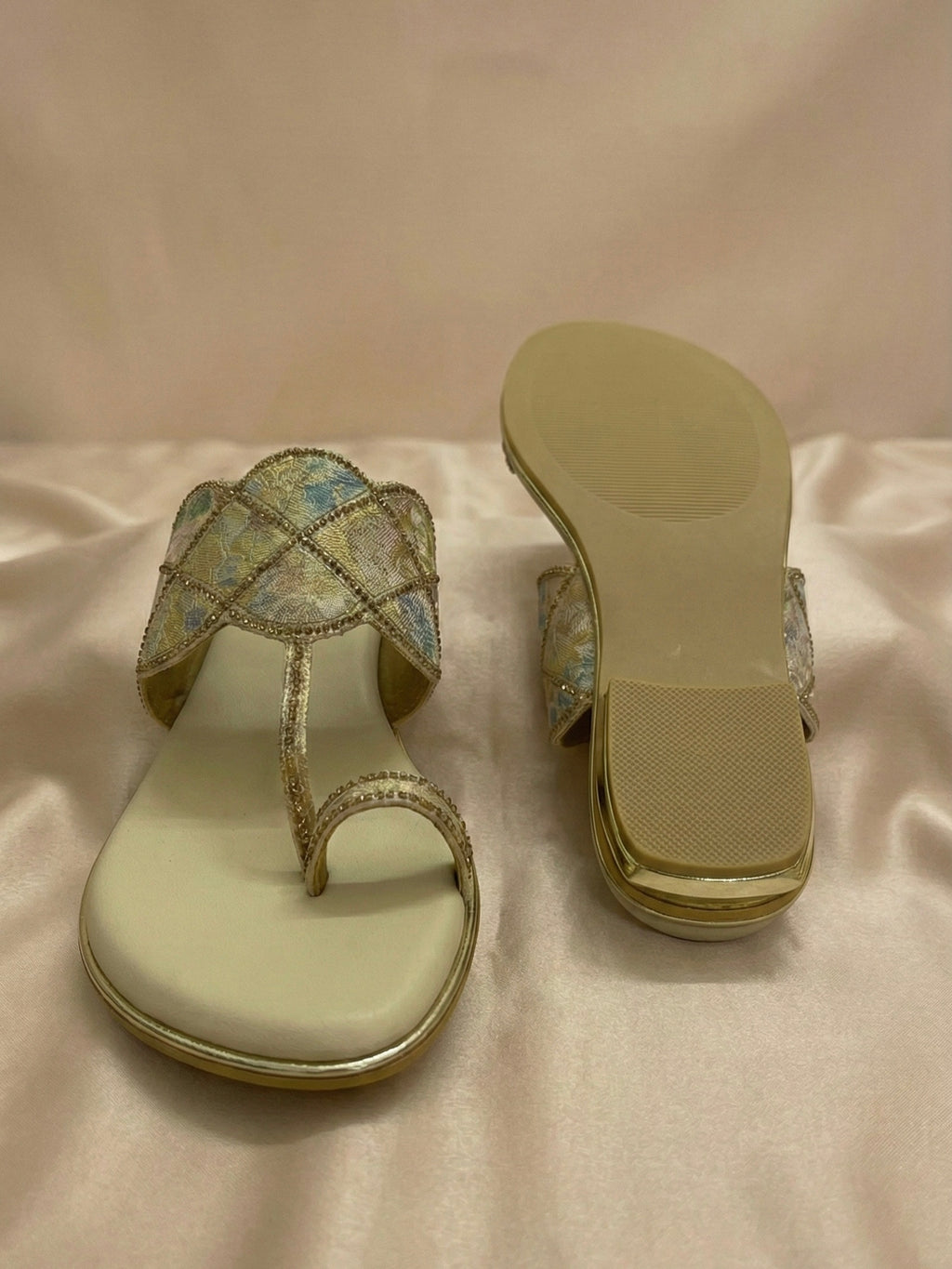 The Heritage Bloom Kolhapuri – Modern Festive Fusion