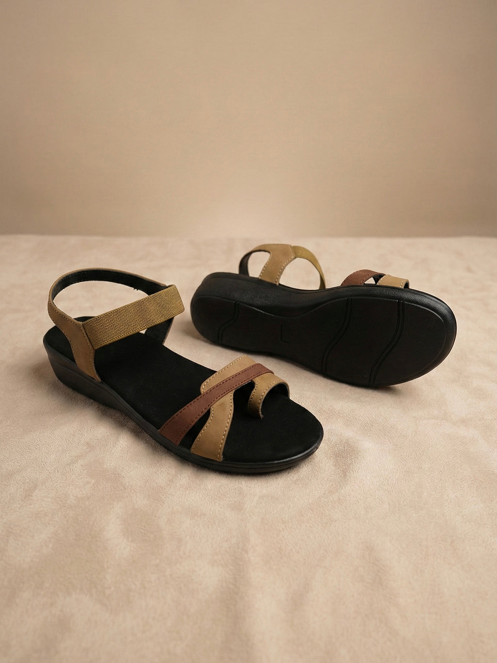 The Urban Stride Wedge Sandal – Secure Fit & All-Day Ease