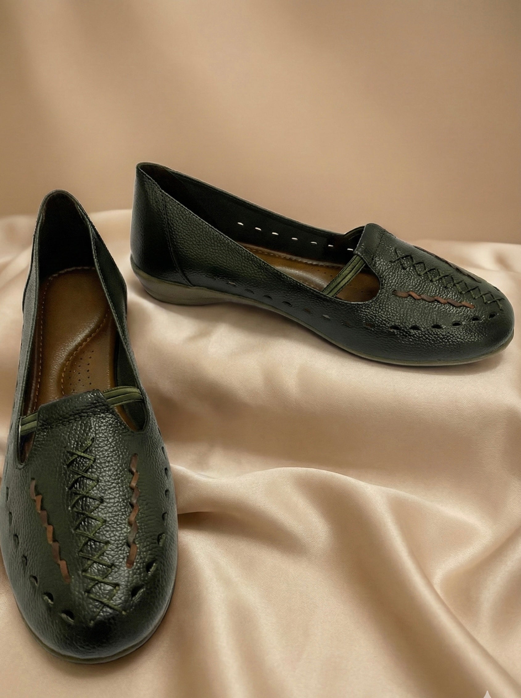 The Bronze Weave Leather Loafer – Breathable Luxury